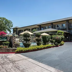 ** Inn Quality Airport Convention Center United States